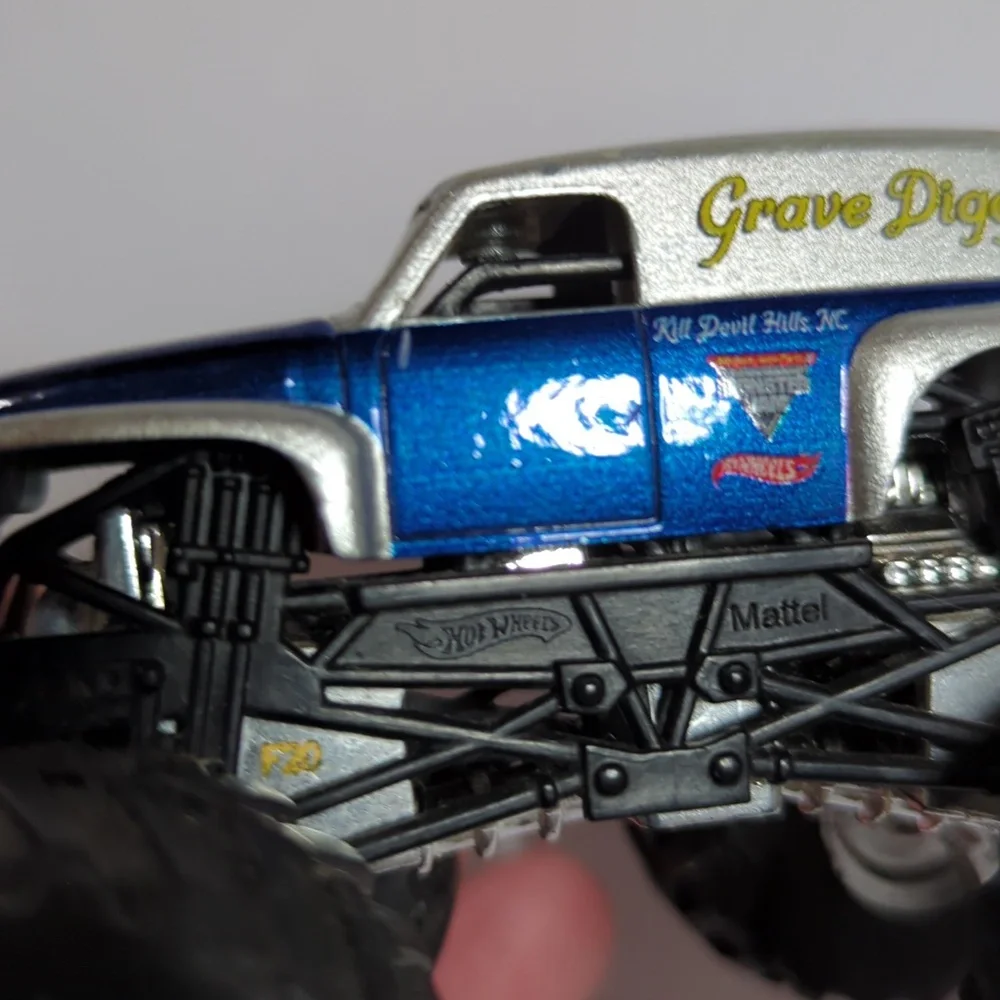 5 Grave Digger Monster Trucks Green Black Blue Silver Hot Wheels Push N Go